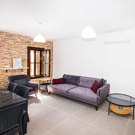 Vakantiehuis Invigorating With Balcony, Terrace And Backyard In Bodrum